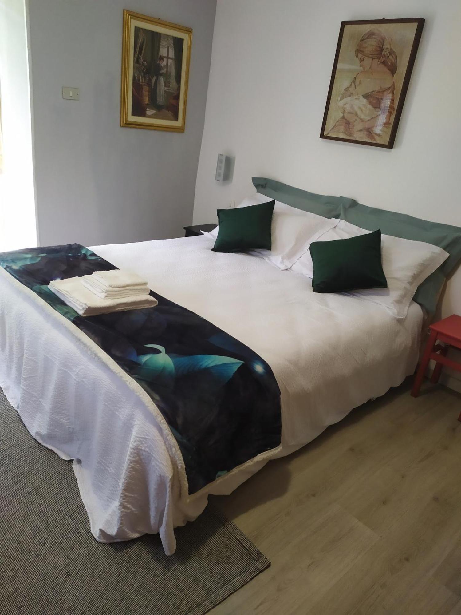 La Ghita Bed & Breakfast Sparone Cameră foto